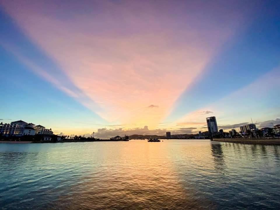 Aroma Ha Long Hotel Екстериор снимка